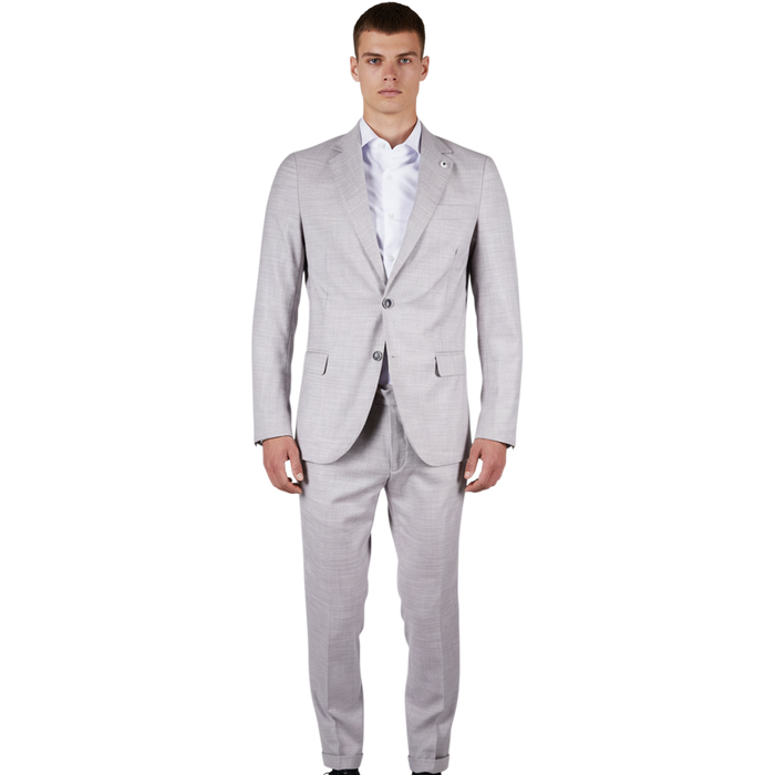 Italienischer hellgrauer Herrenanzug mit klassischem Einreiher-Sakko und Hose mit Umschlag, Vorderansicht