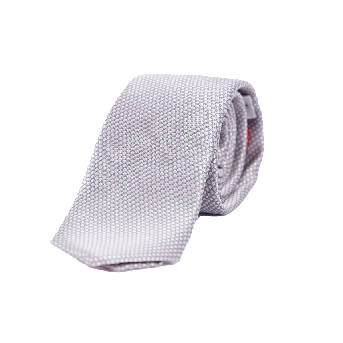 Klassisch geschnittene, elegant gerollte Seidenkrawatte von VP Italian Brand in hellem Silbergrau mit feinem, punktförmigem Webmuster auf weißem Hintergrund.