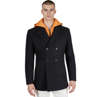 Schwarze italienische Herrenjacke im Sakko-Stil mit abnehmbarer Kapuze, Doppelknopfleiste und klassischem Reverskragen – Frontansicht.