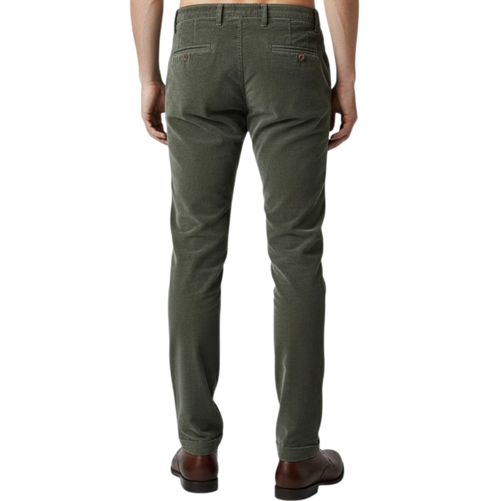 Elegante italienische Herren-Hose in Avorio mit feiner, samtähnlicher Struktur, Paspeltaschen auf der Rückseite und moderner, schlanker Silhouette – Rückansicht.