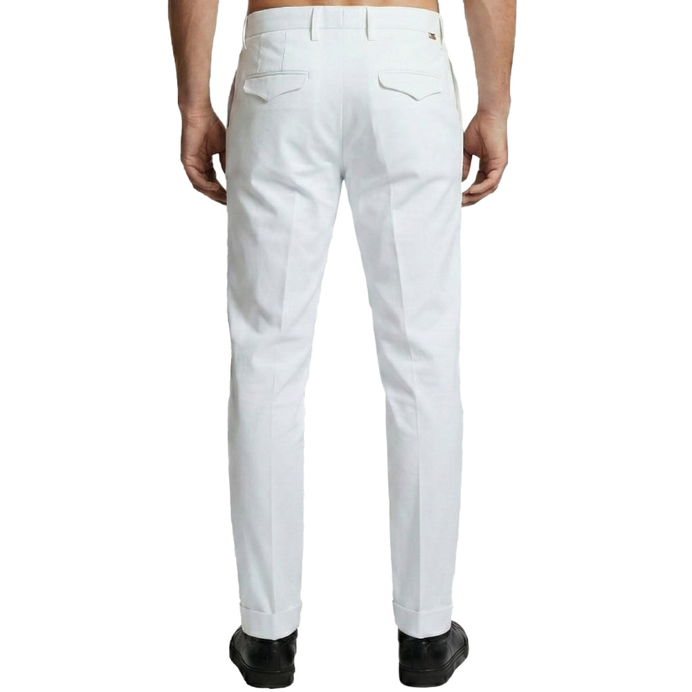 Weiße italienische Herren-Hose mit Paspeltaschen und schlanker Silhouette – Rückansicht