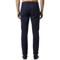 Elegante dunkelblaue Herren-Chino Made in Italy mit Paspeltaschen und schlanker Silhouette – Rückansicht