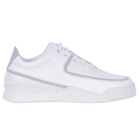 Seitenansicht des weißen Vaarora Aaron Low Top Sneakers. Die massive, durchgenähte Sohle und die dezenten grauen Lederapplikationen betonen das hochwertige „Heavy Weight“ Design.